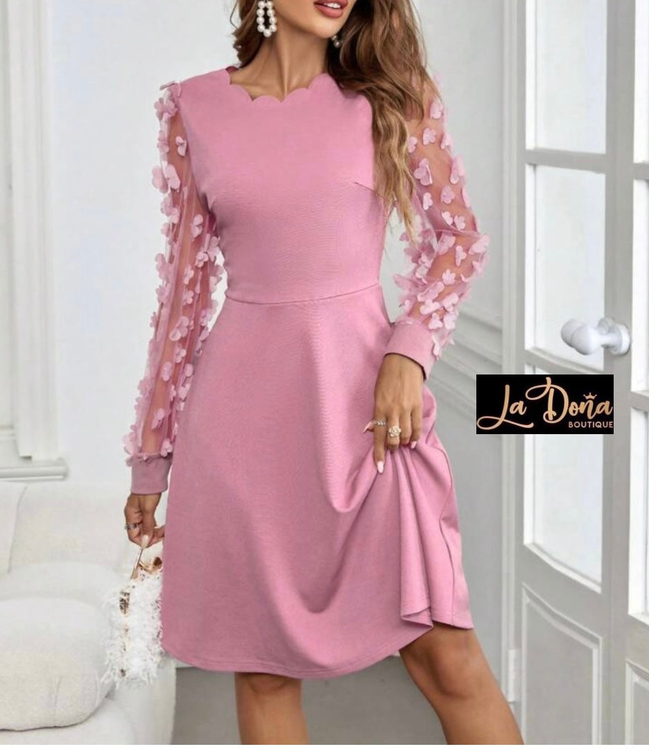 Vestido con mangas aplique flores