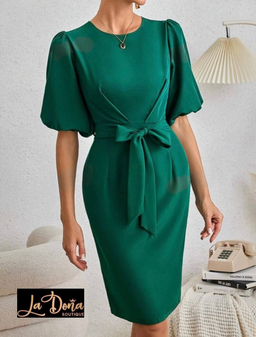 Vestido verde con moño