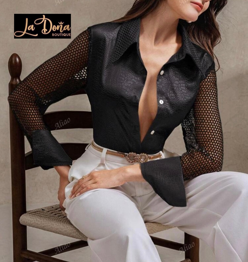 Camisa vinipiel con mangas transparencia