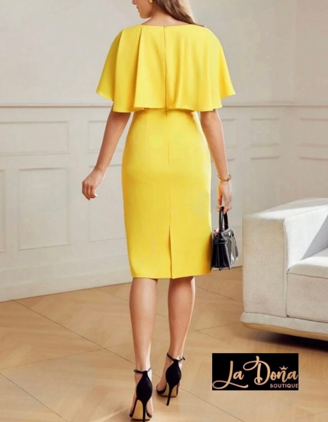 Vestido elegante midi con capa