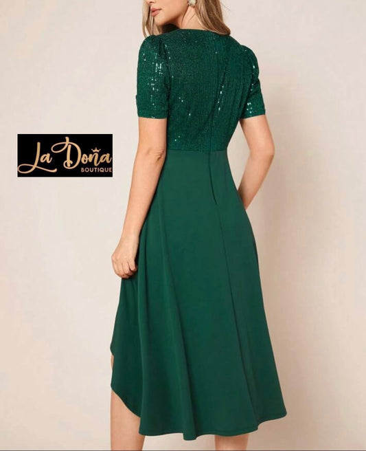 Vestido verde lentejuelas asimétrico