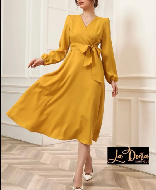 Vestido mostaza midi con cinto
