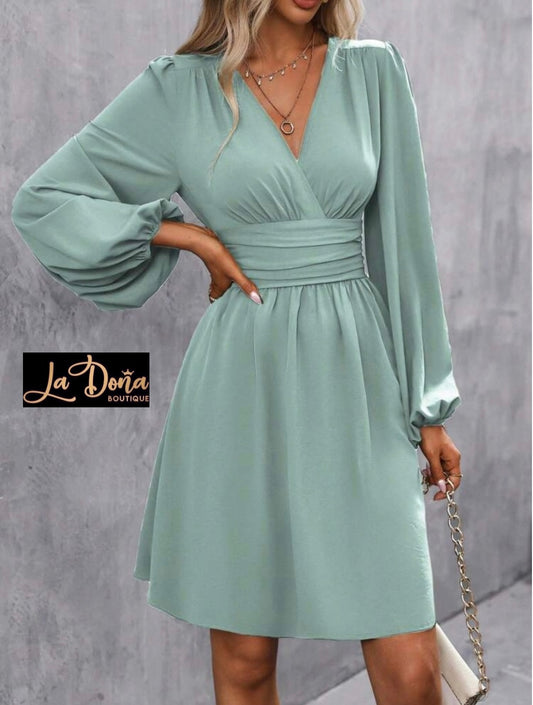 Vestido corto con manga