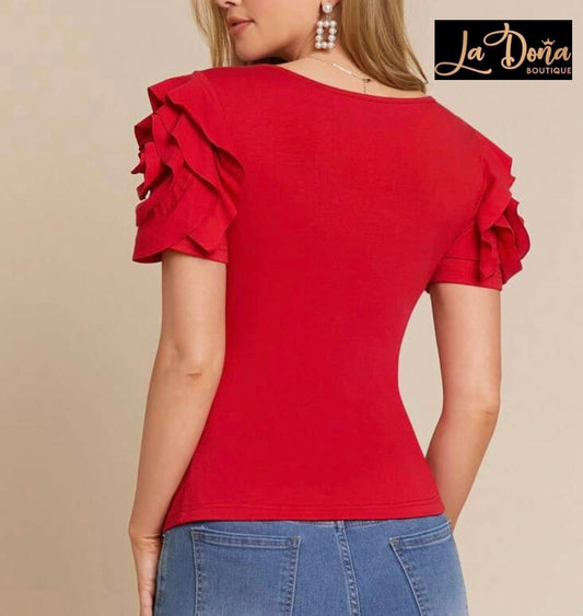 Blusa roja con flor 3D