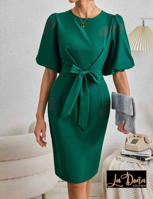 Vestido verde con moño