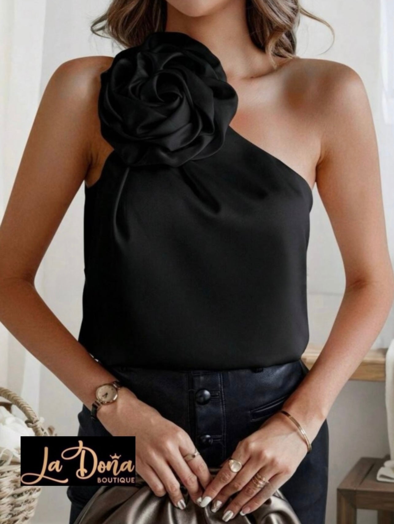Blusa con flor 3D