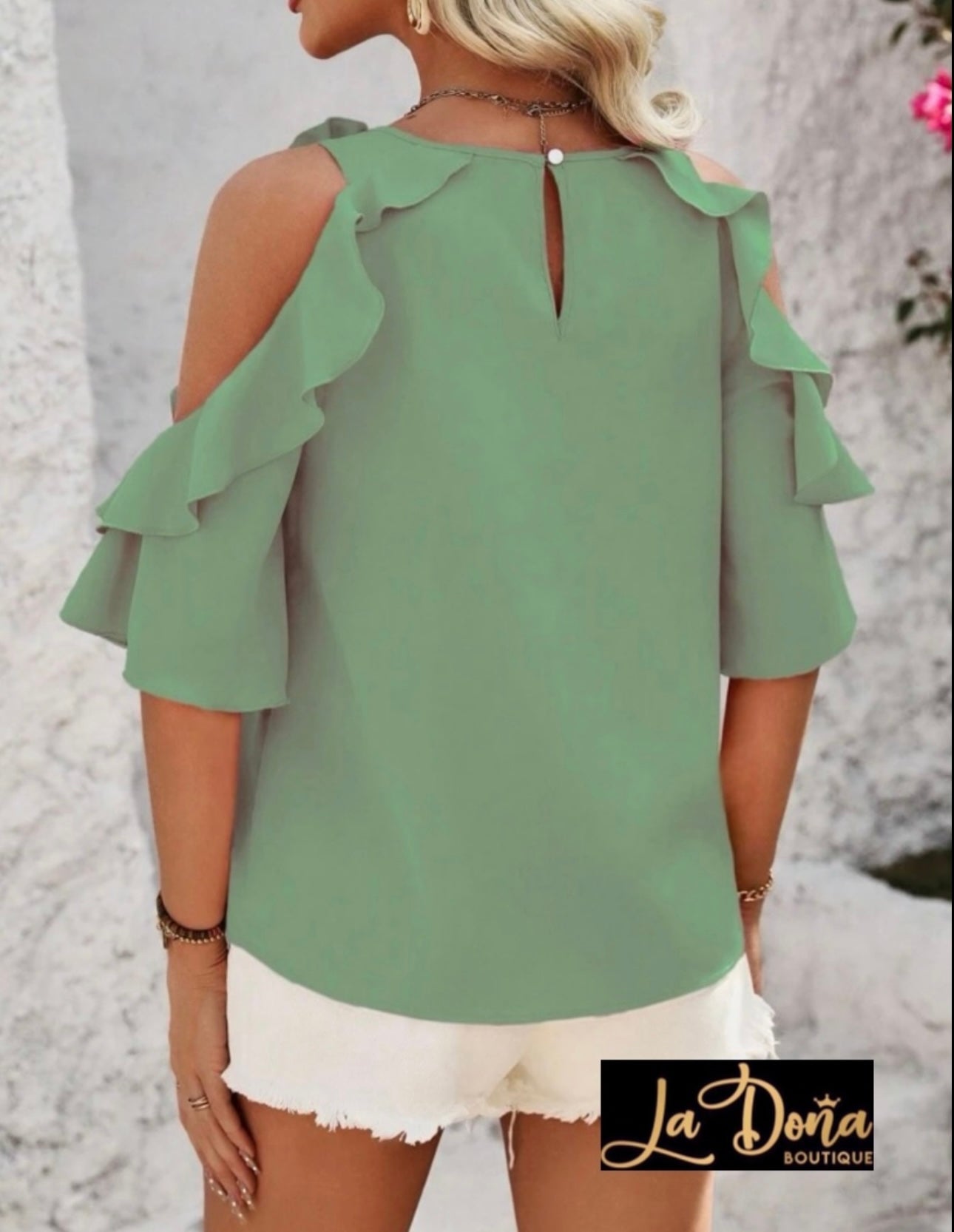 Blusa con flor 3D