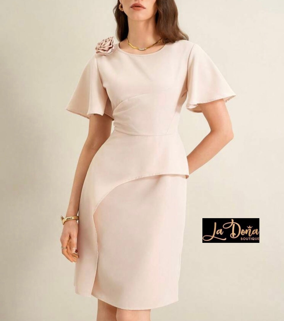 Vestido albaricoque con flor 3D