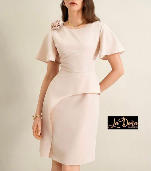 Vestido albaricoque con flor 3D