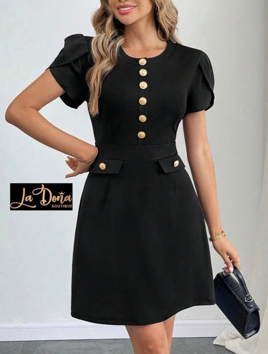Vestido negro corto con botones