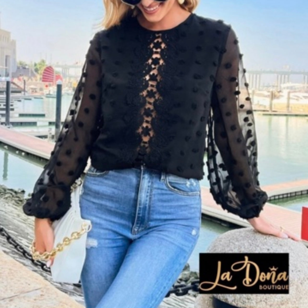 Blusa negra encaje