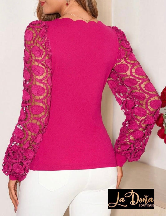 Blusa rosa con encaje