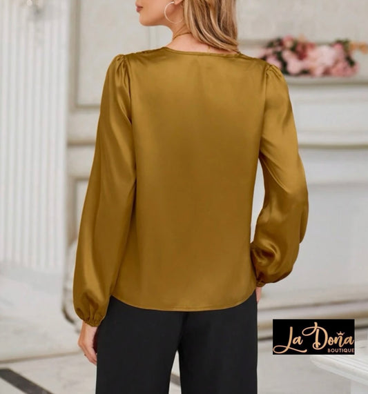 Blusa satén dorada