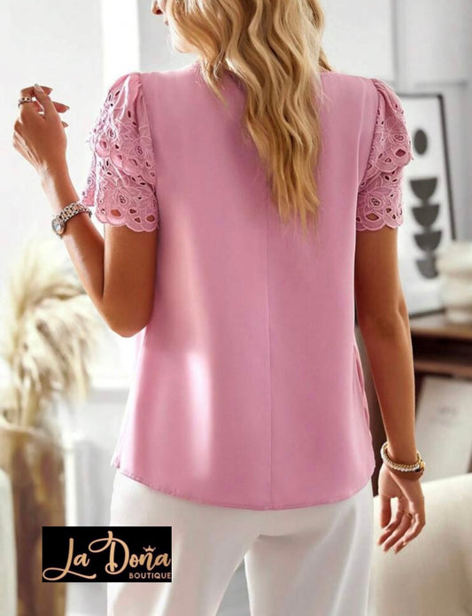 Blusa rosa encaje