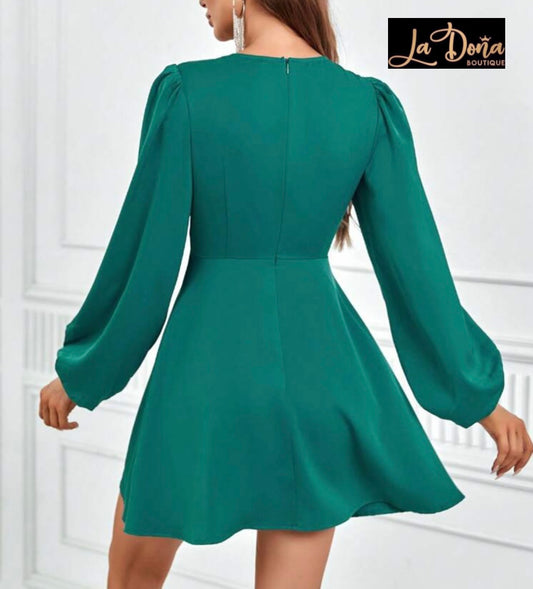 Vestido verde con moño