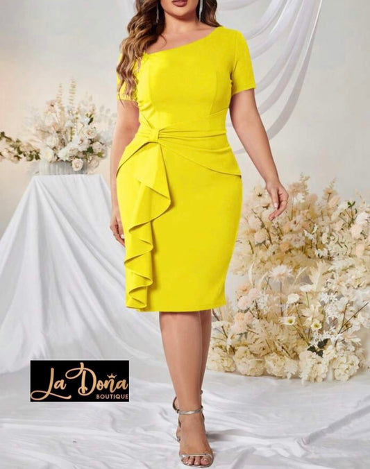 Vestido amarillo con olanes y mangas