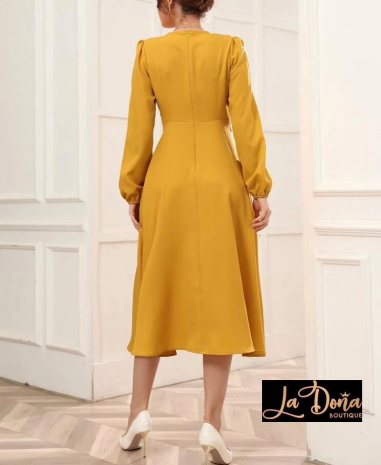 Vestido mostaza midi con cinto